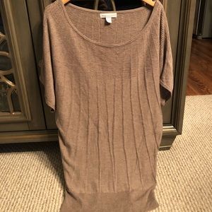 New York & Company Tan Short Sleeve Sweater